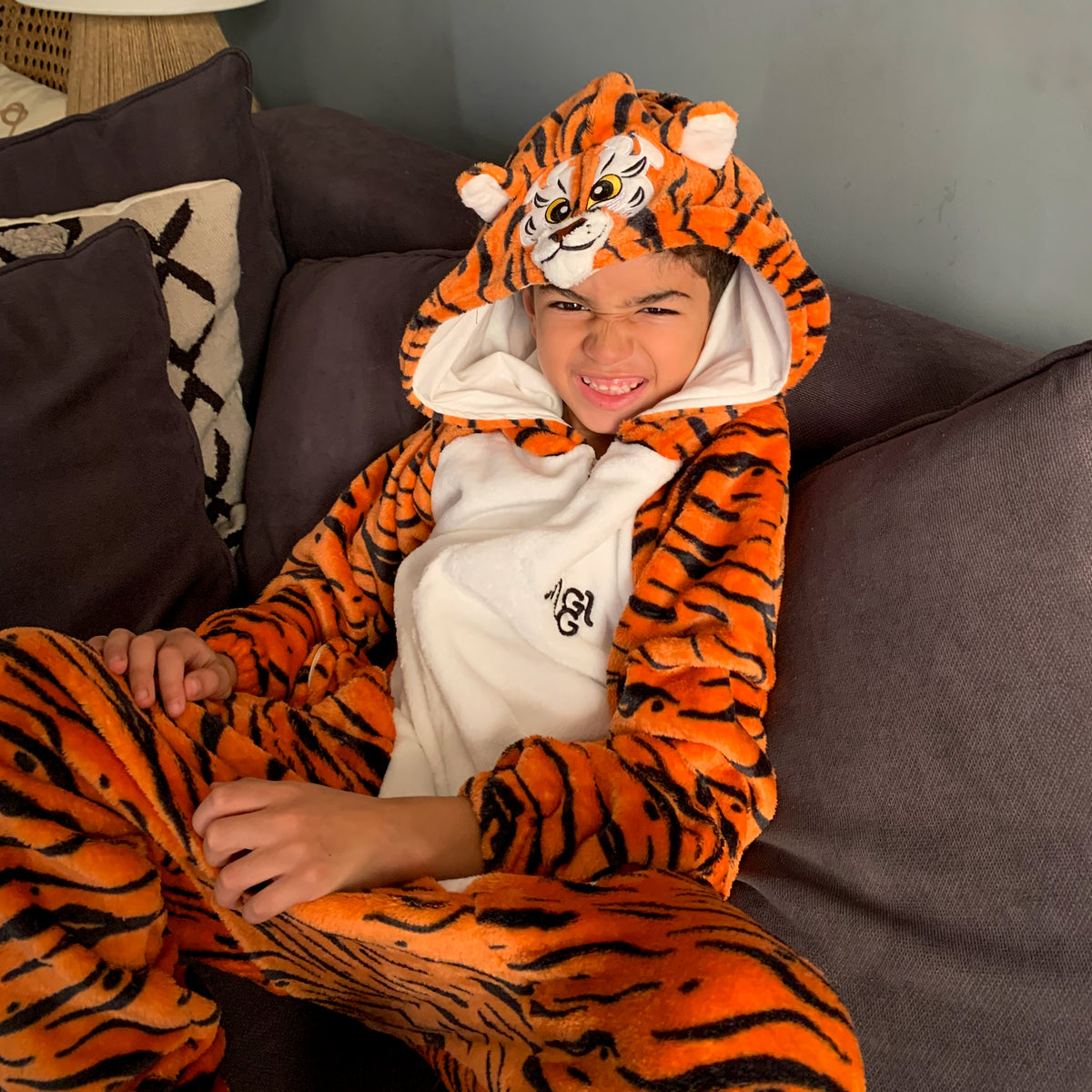 Snuggs Kids Blanket Onesie Tiger – Snuggs Egypt